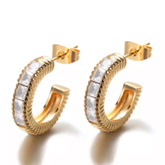 C-shaped Zirconia Hoop Earrings - Picture 5 of 5